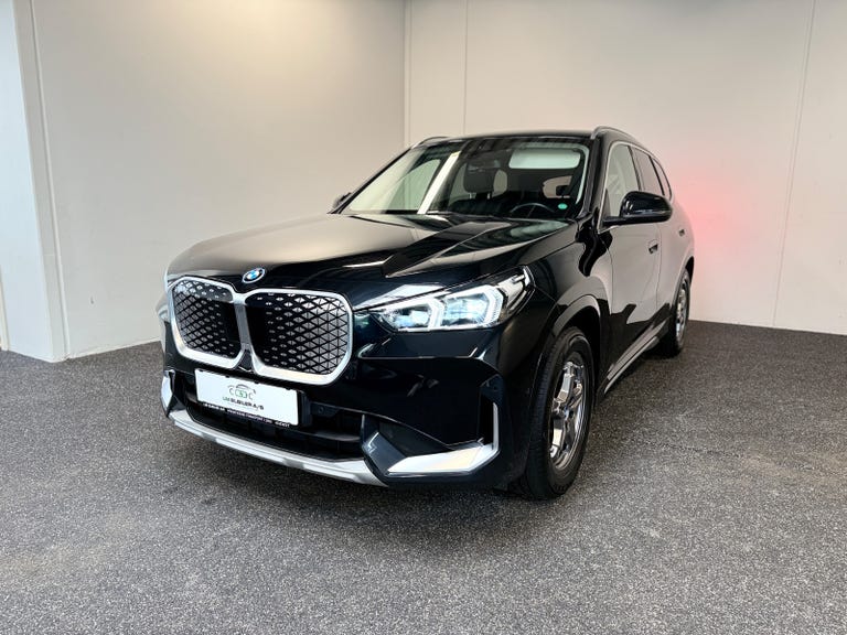 BMW iX1 eDrive20 X-Line