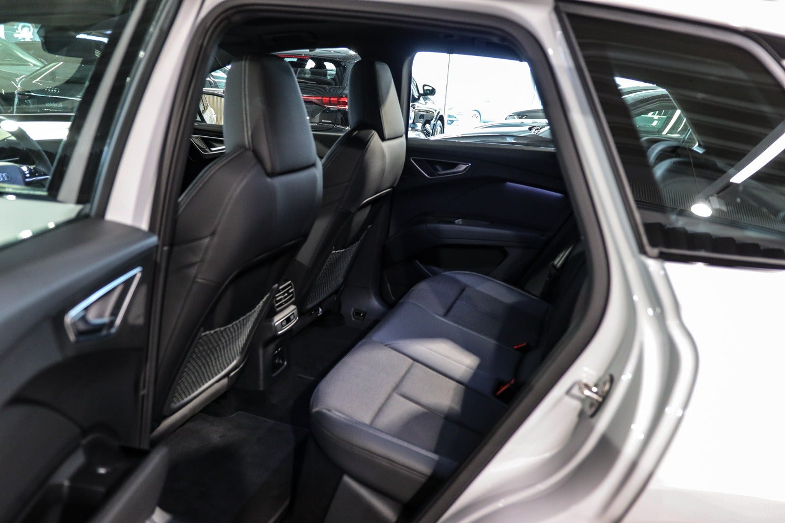 Billede af Audi Q4 e-tron 45 edition S-line