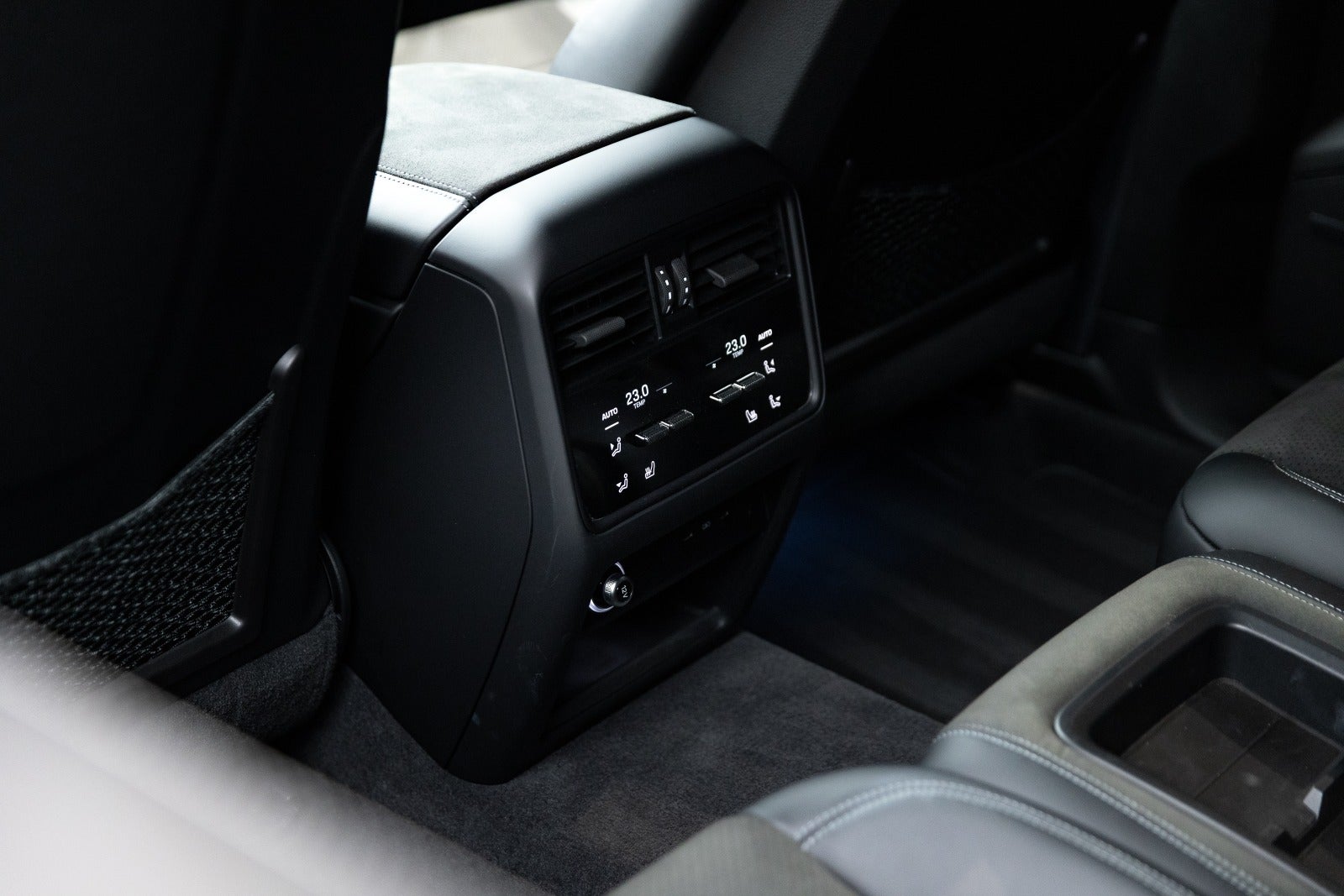 Gallery image 18 of 18