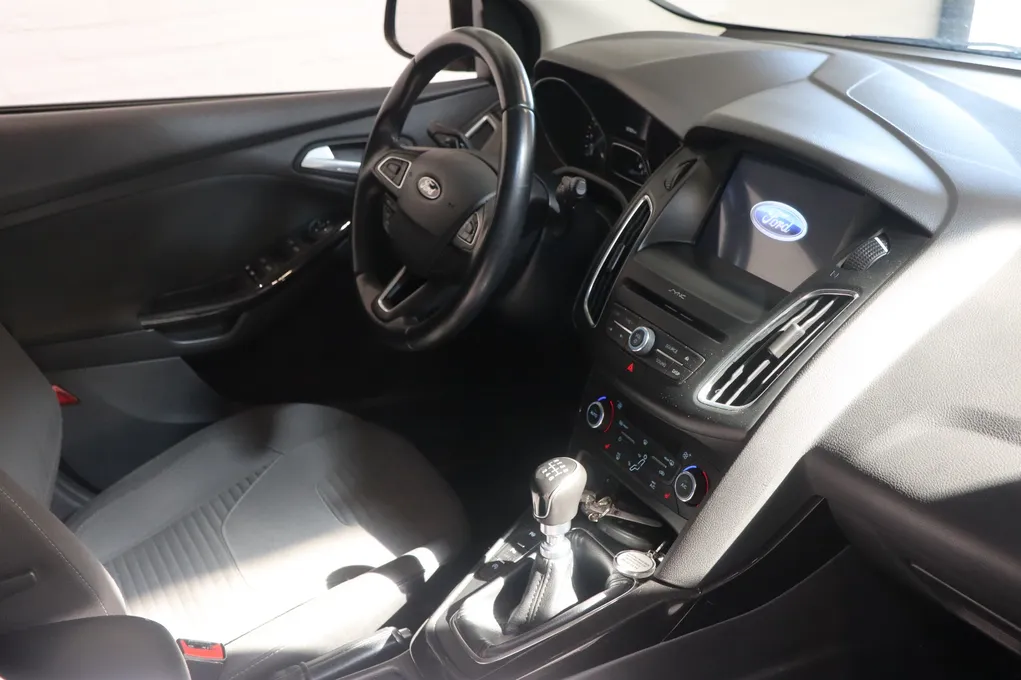 Ford Focus SCTi 125 Titanium stc.