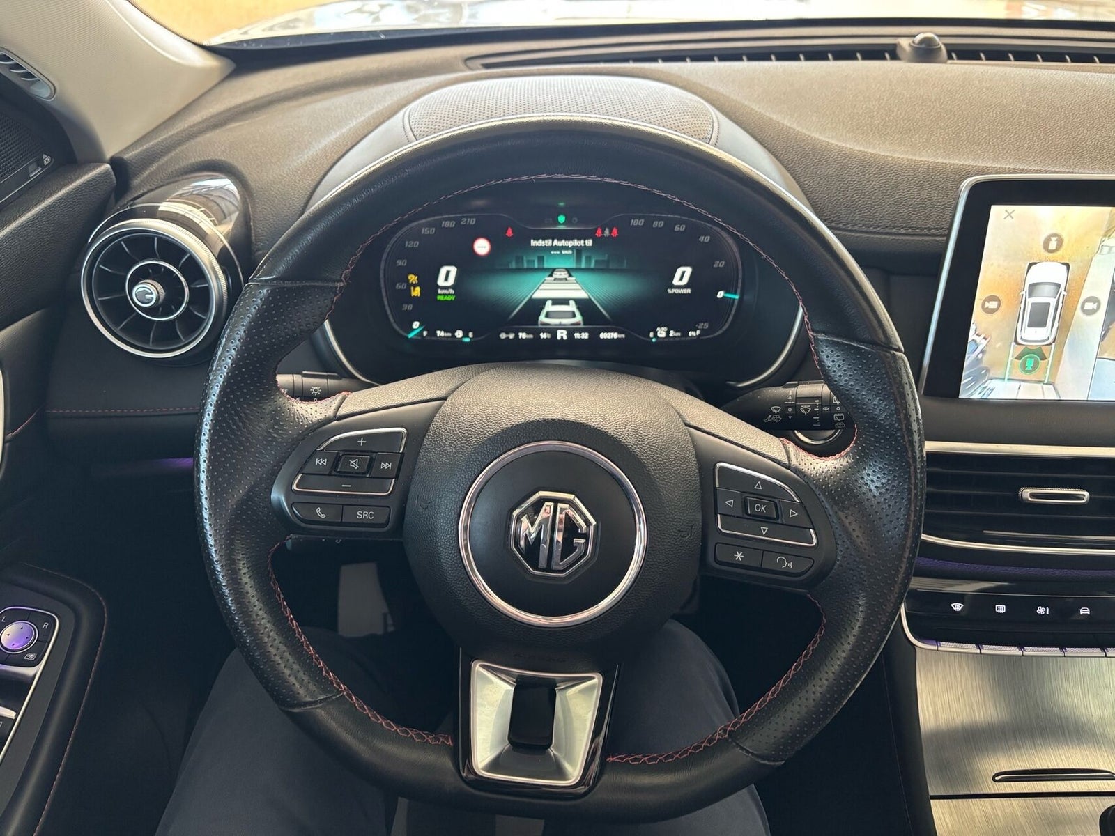 MG EHS PHEV Luxury