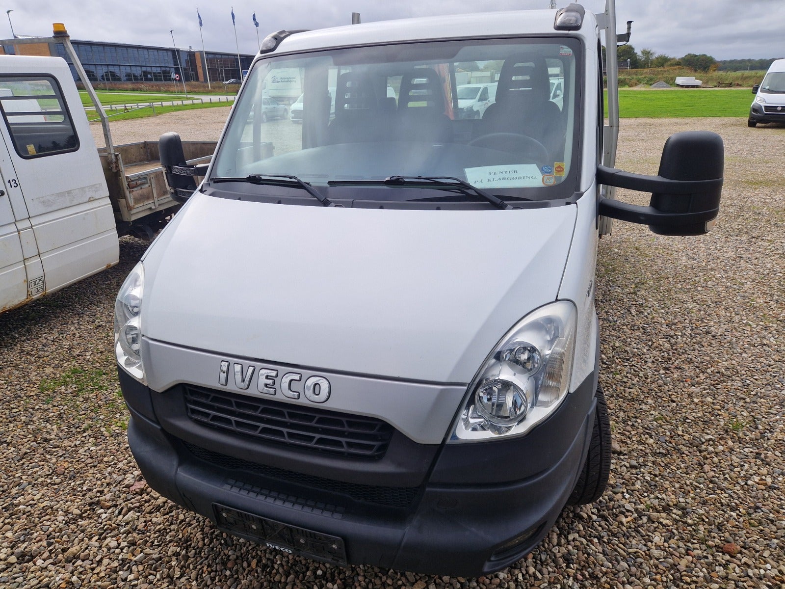 Billede af Iveco Daily 2,3 35S13 Mandskabsvogn m/lad