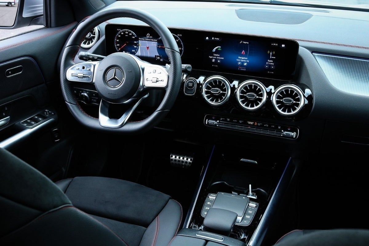 Billede af Mercedes EQA350  AMG Line 4Matic