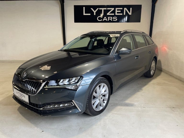 Skoda Superb TSi iV Plus Combi DSG