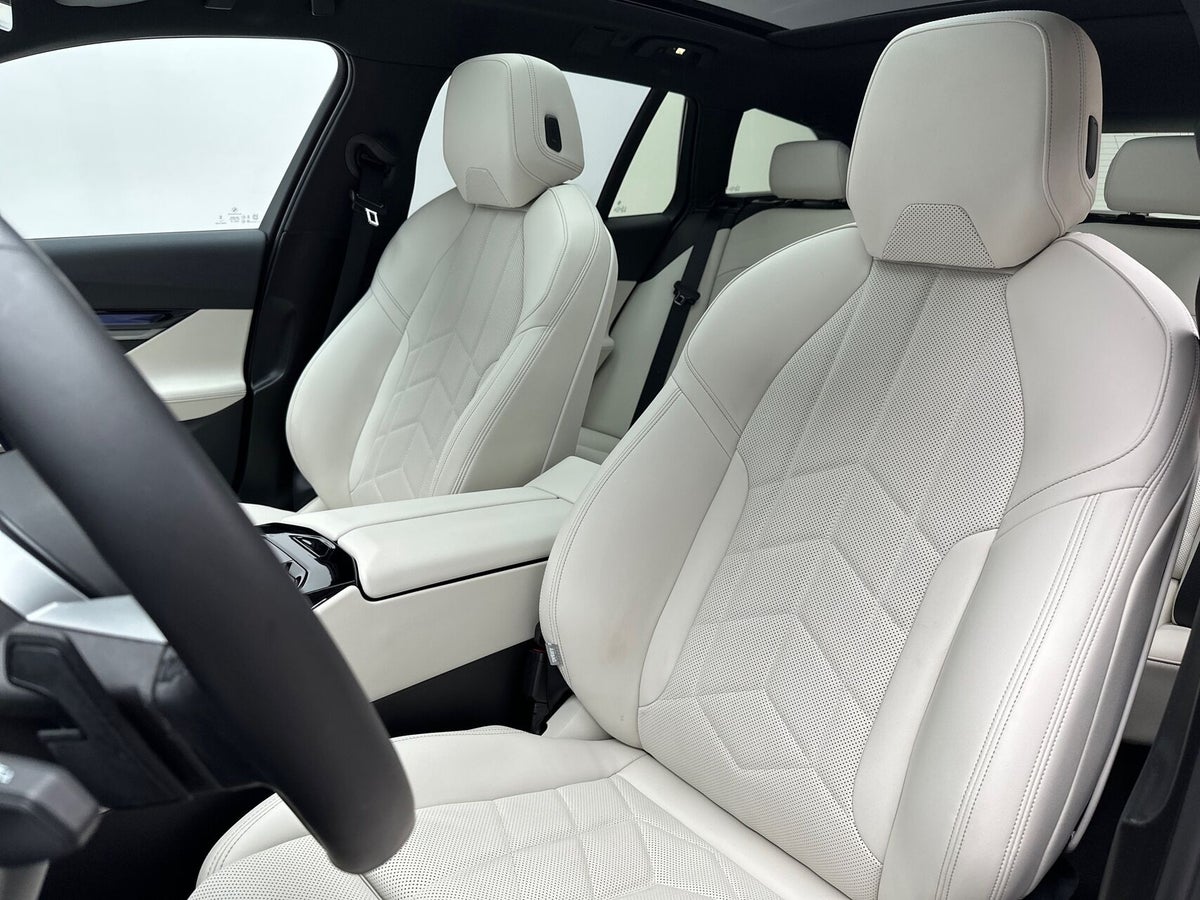 BMW i5 eDrive40 Touring Fully Charged M-Sport billede 17