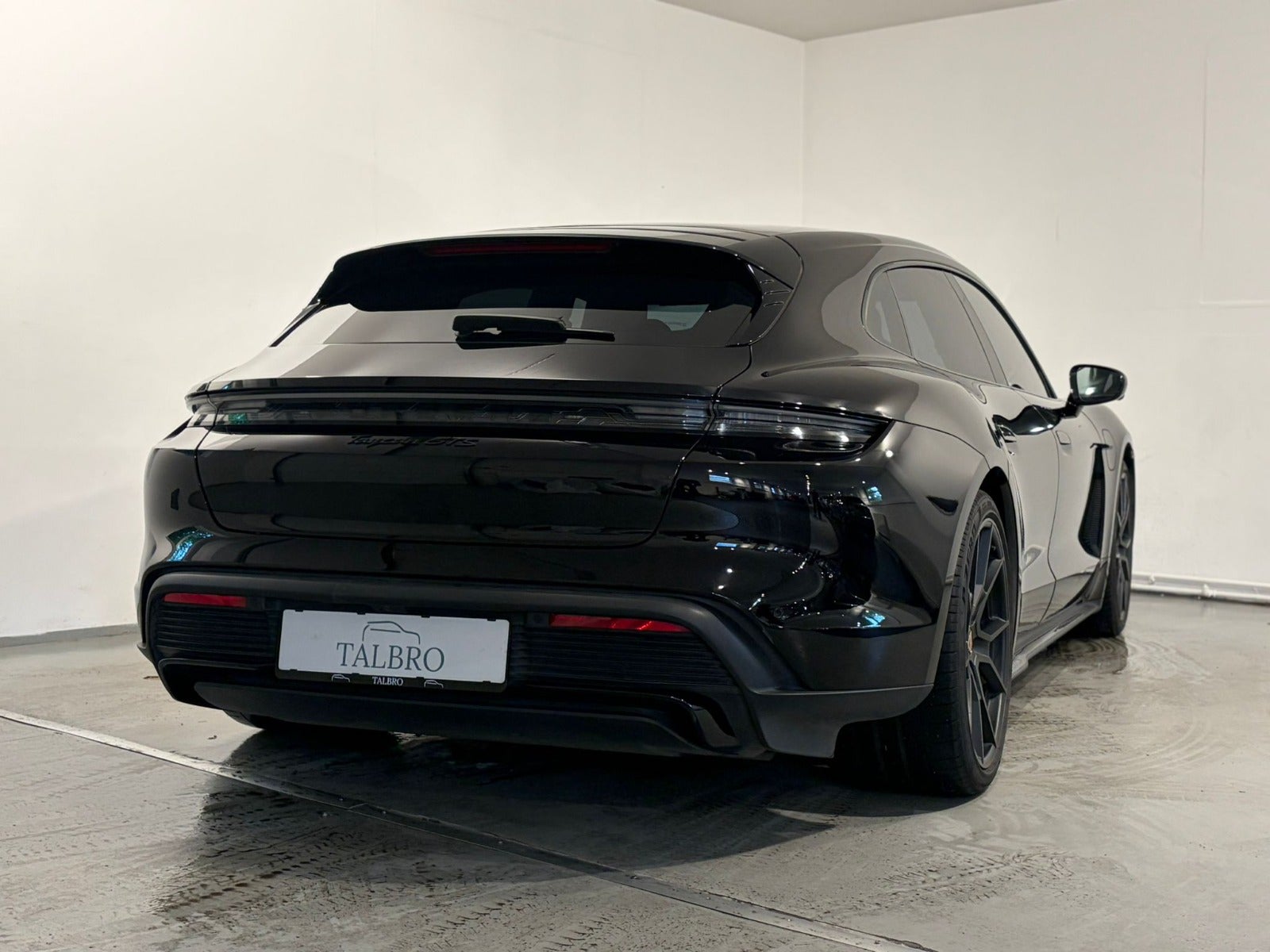 Porsche – Taycan GTS