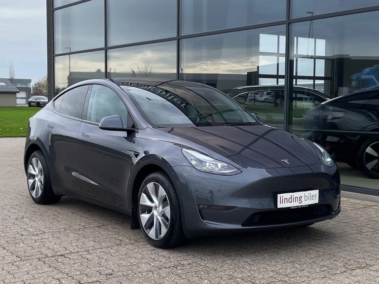 Tesla Model Y Long Range AWD
