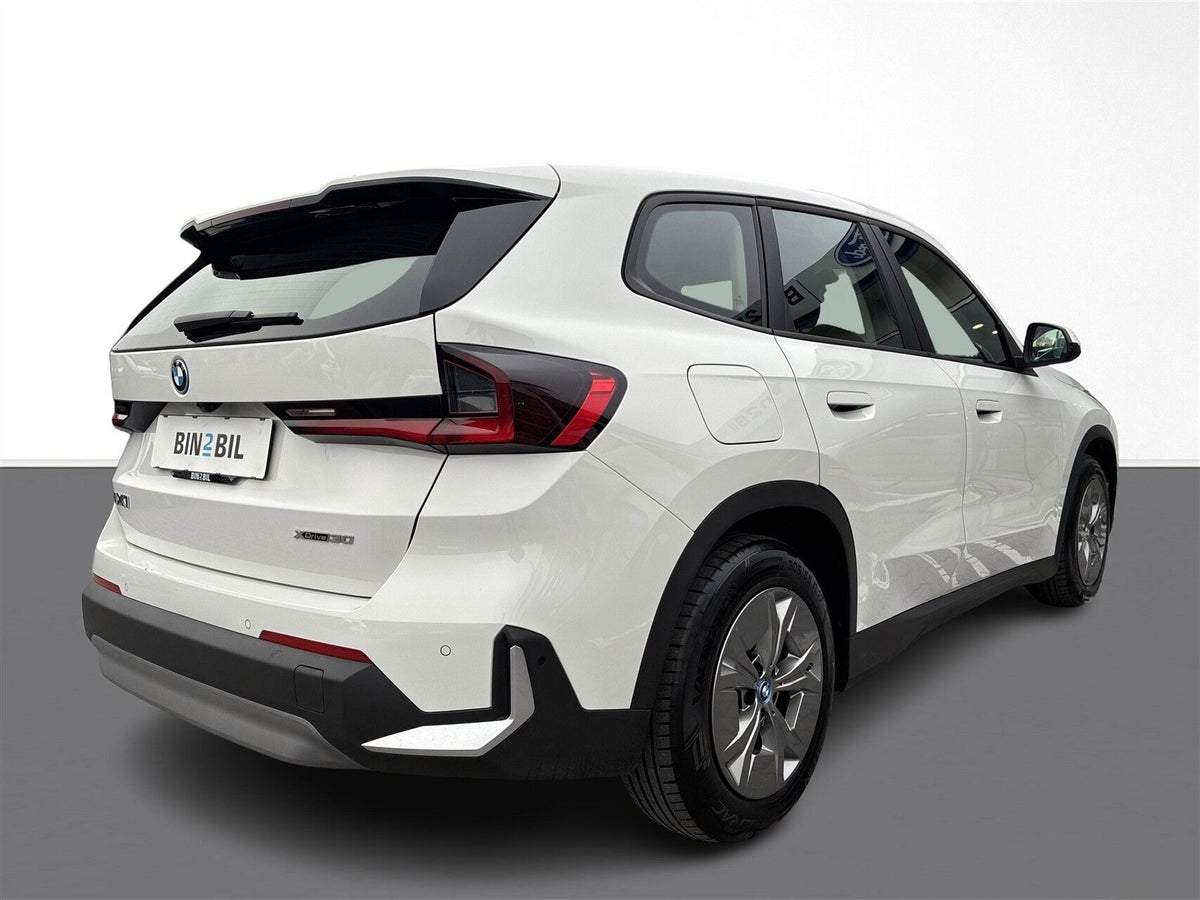 BMW iX1 xDrive30 billede 7