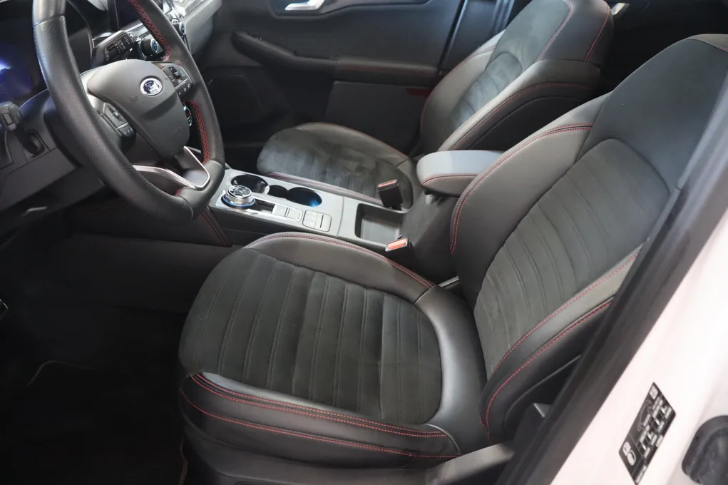 Ford Kuga PHEV ST-Line X CVT