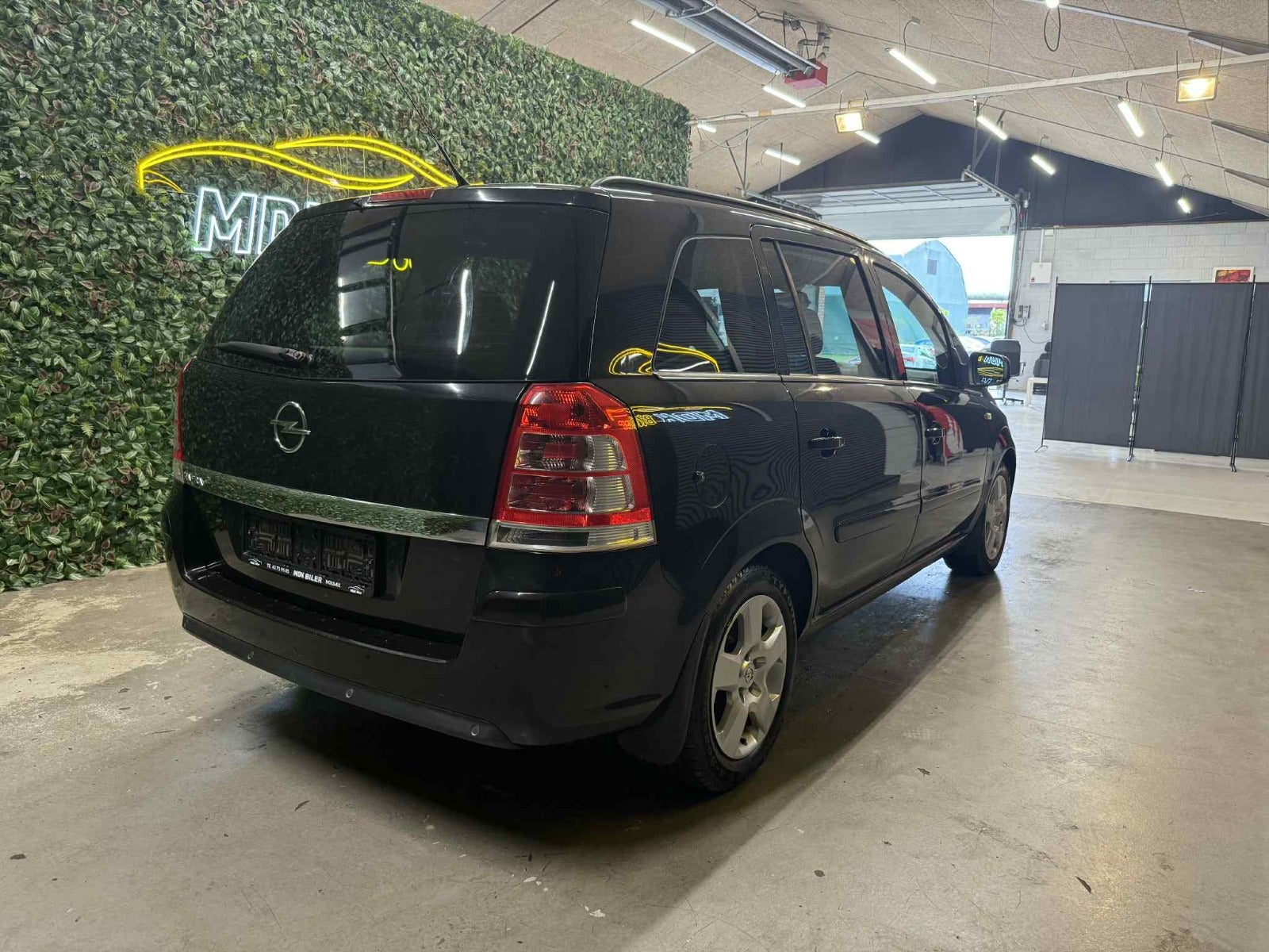 Billede af Opel Zafira 1,8 16V Enjoy aut. 7prs