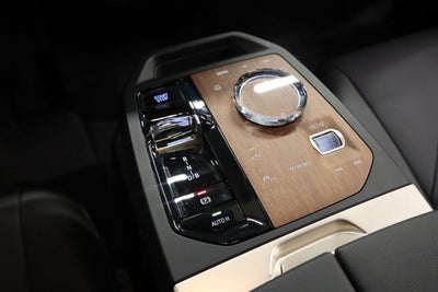 BMW iX xDrive40 Fully Charged Sport