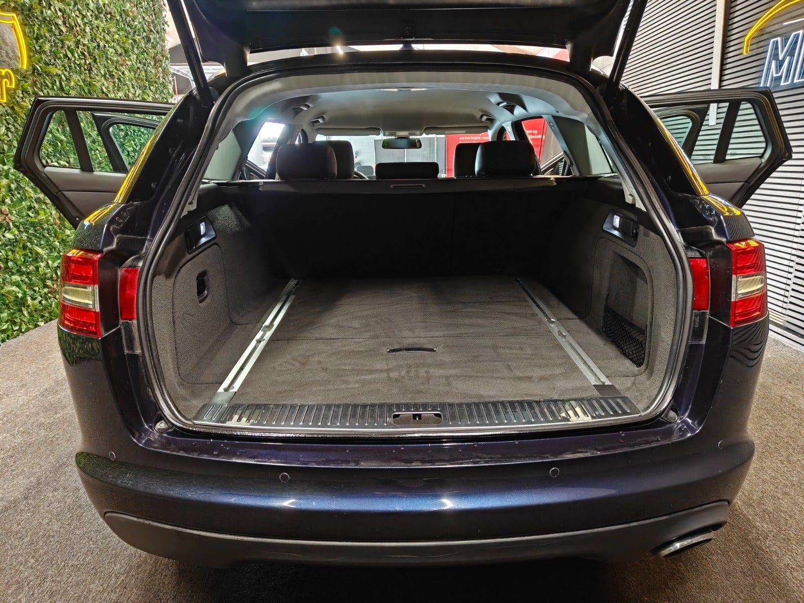 Billede af Jaguar XF 2,2 D S Portfolio Sportbrake aut.