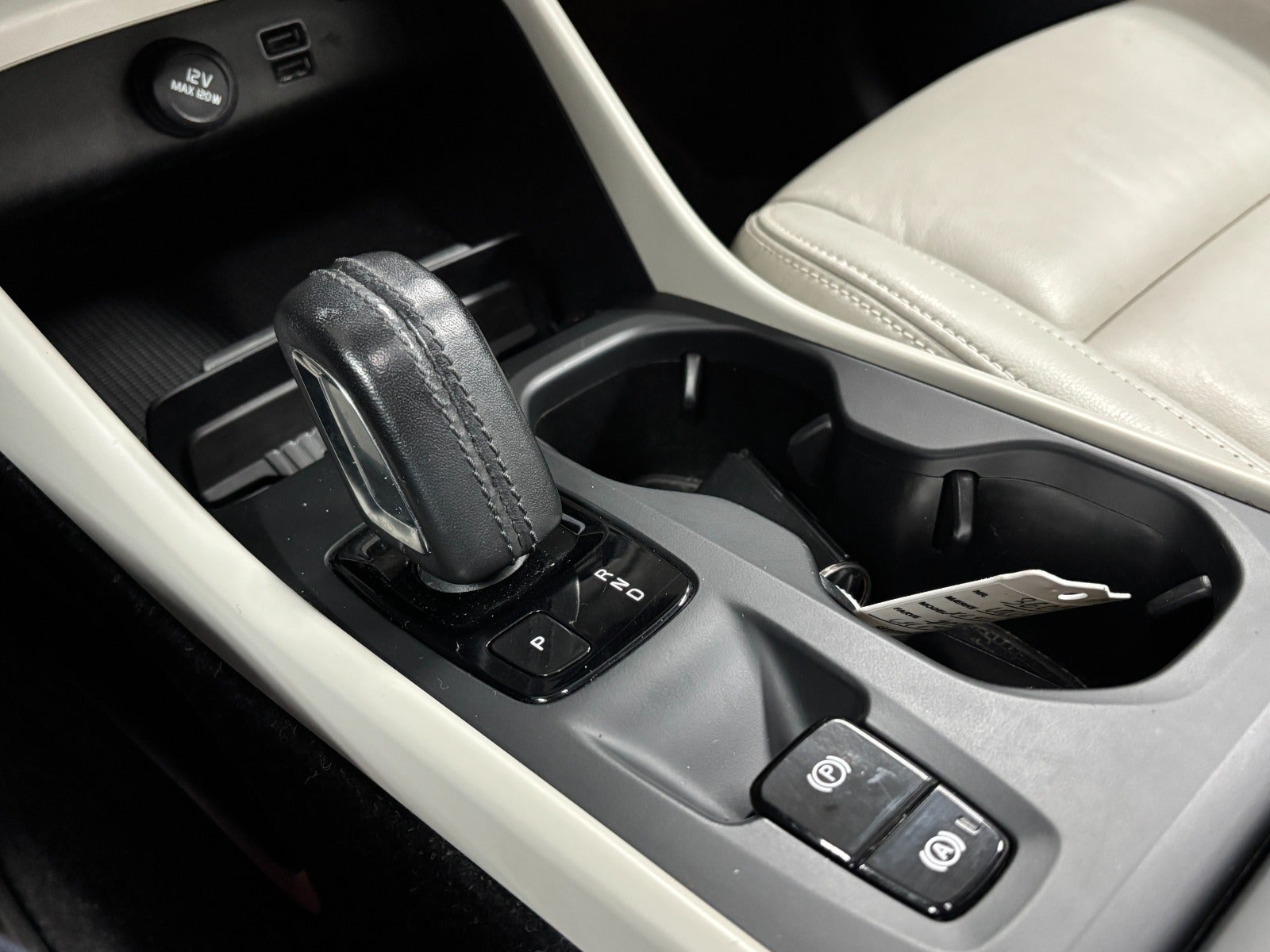 Billede af Volvo XC40 2,0 T4 190 Momentum aut.