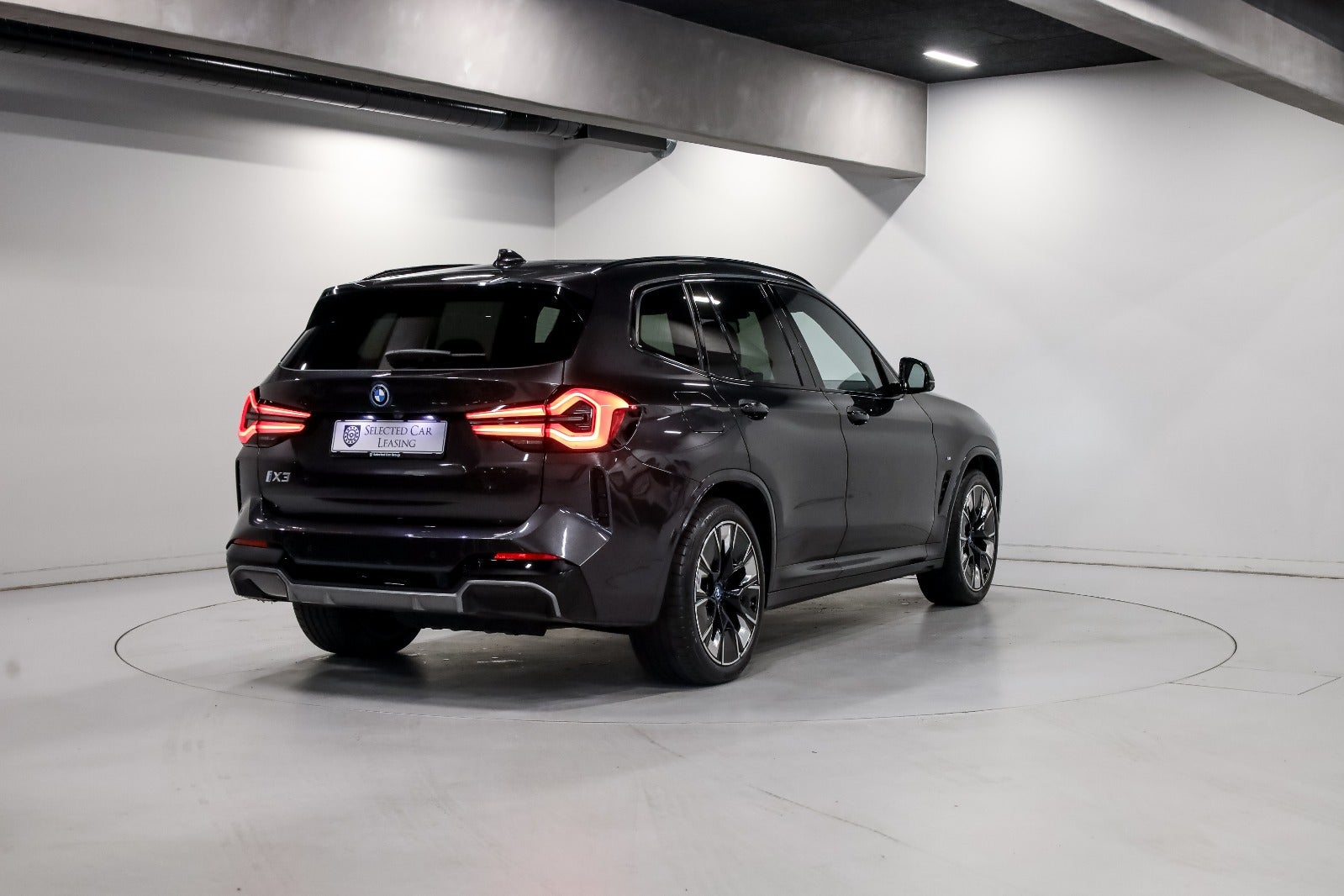 BMW iX3 Charged Plus M-Sport