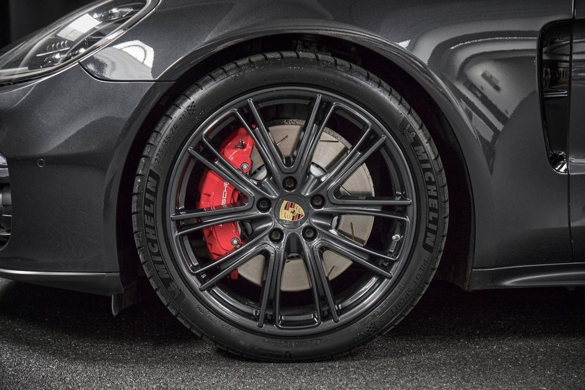 Gallery image 5 of 11