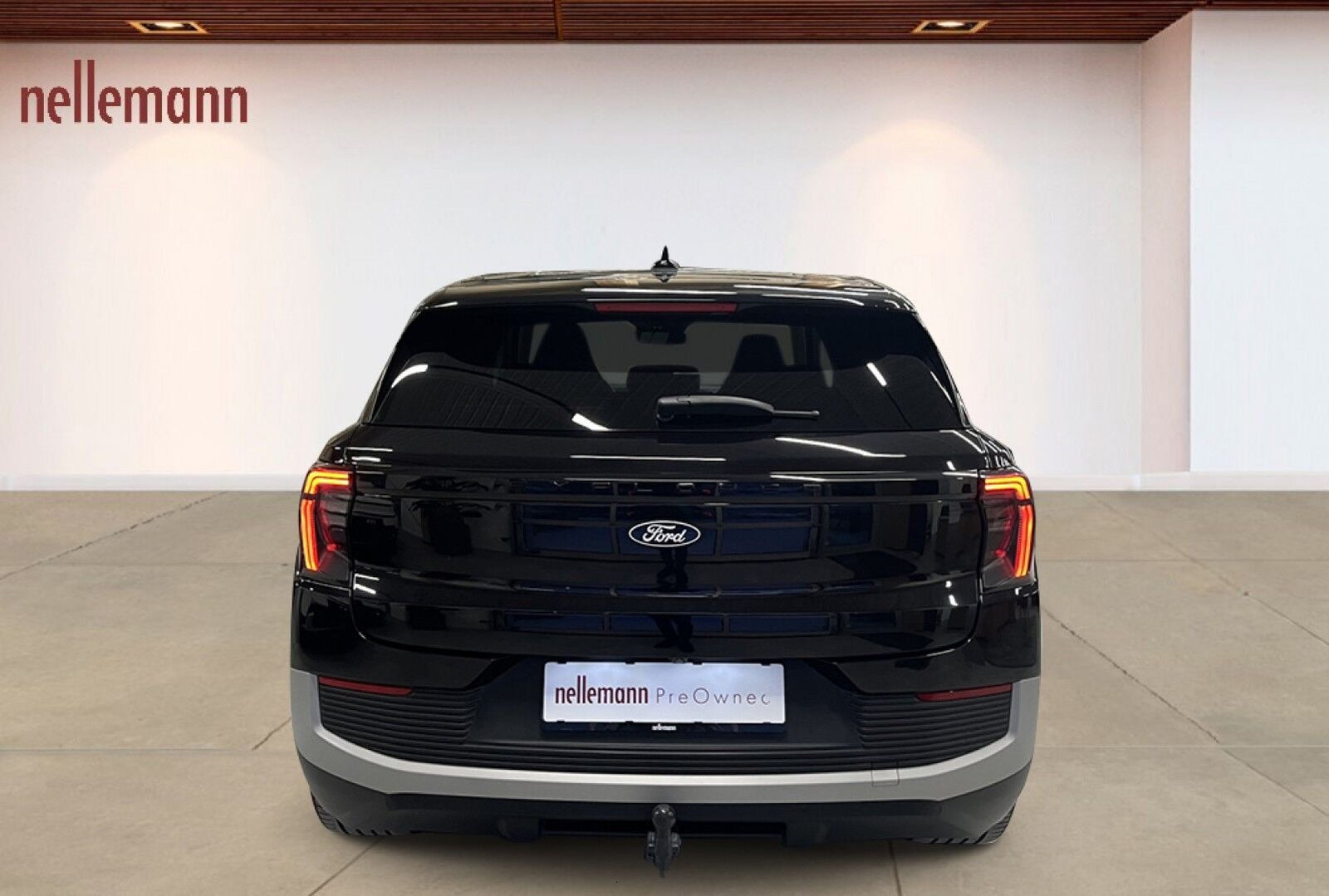 Ford Explorer Select Extended Range