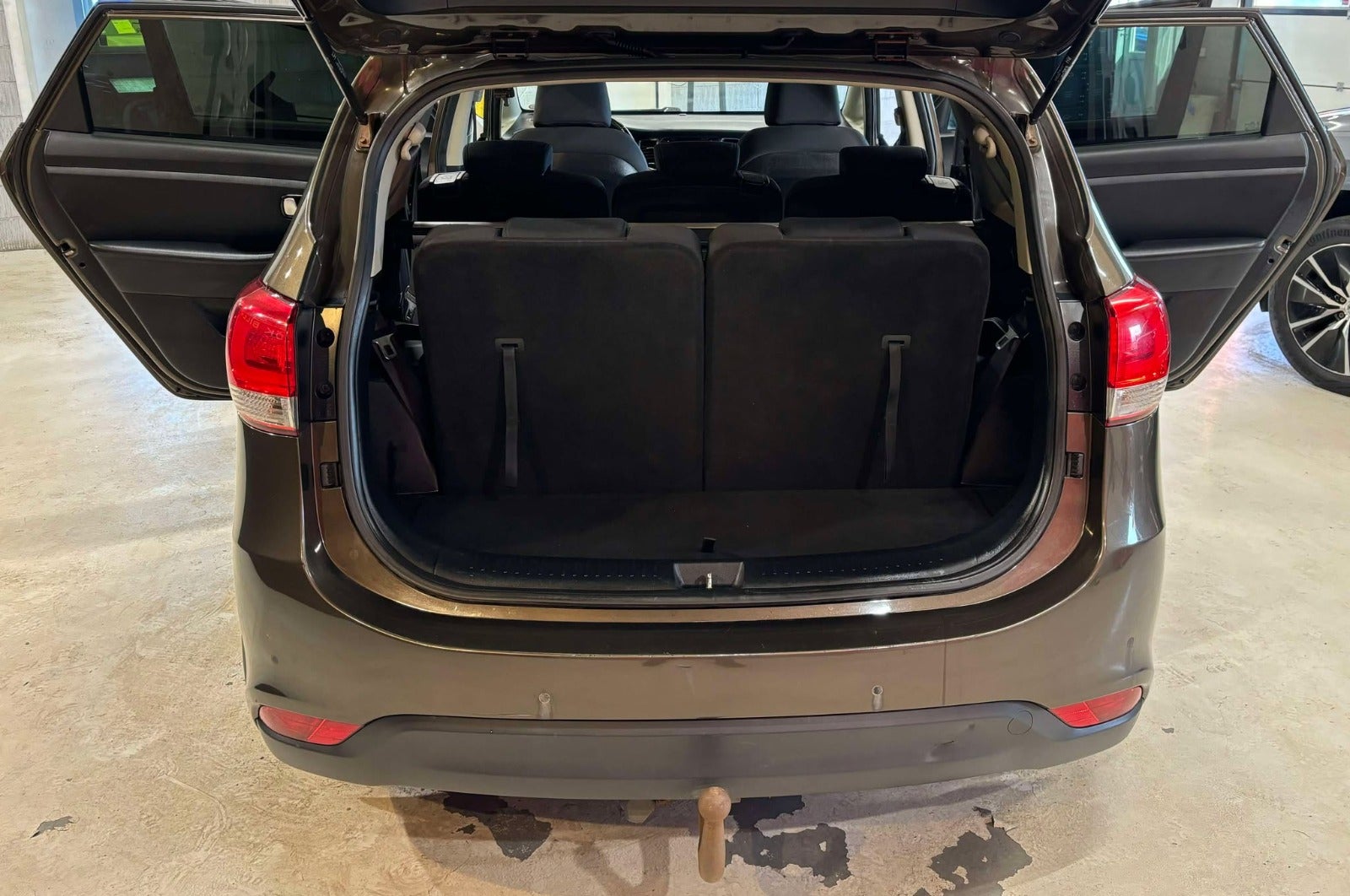 Billede af Kia Carens 1,7 CRDi 115 Family 7prs