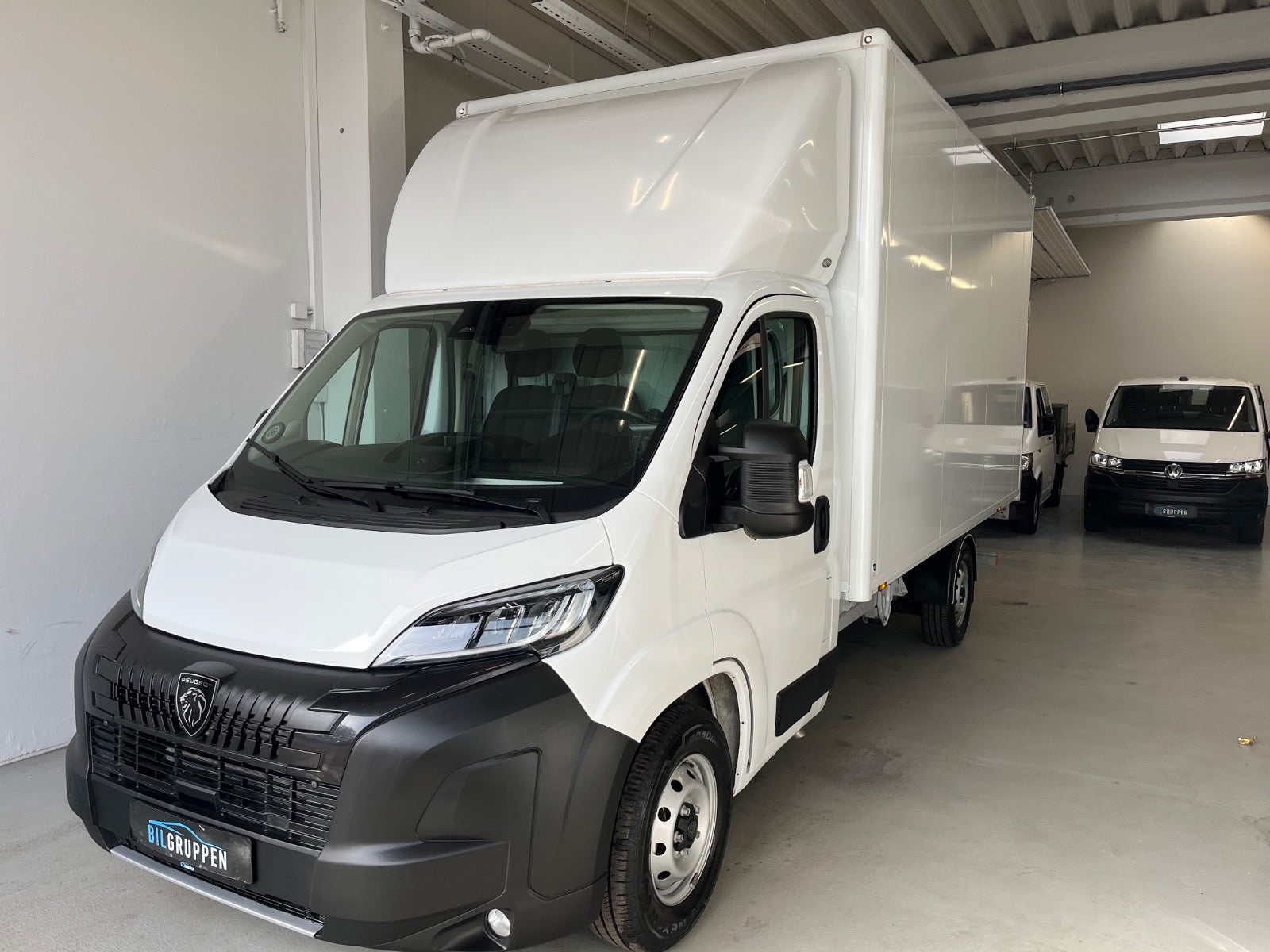 Billede af Peugeot Boxer 335 2,2 BlueHDi 140 L3 Premium EAT8