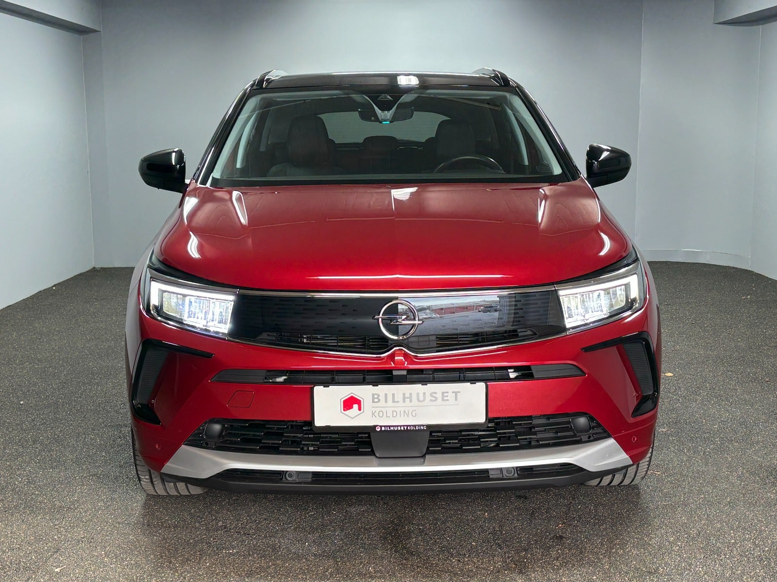 Billede af Opel Grandland 1,6 Hybrid Ultimate aut.