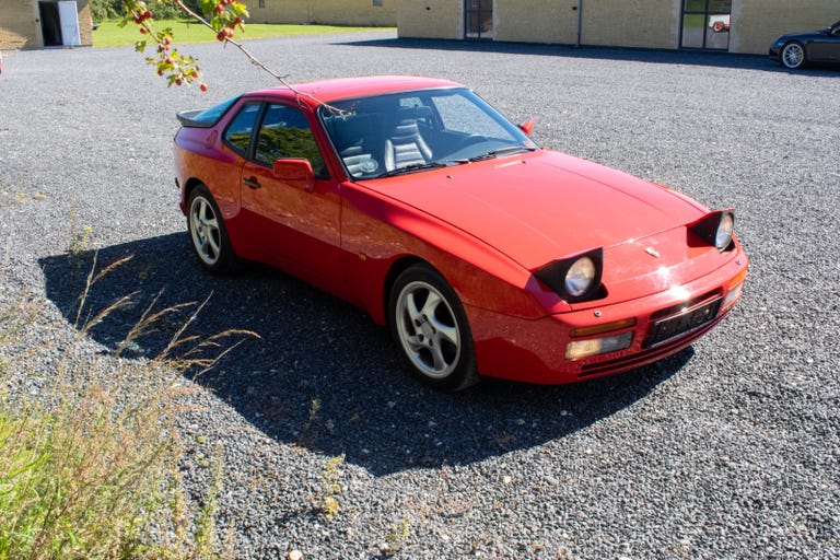 Porsche 944 S