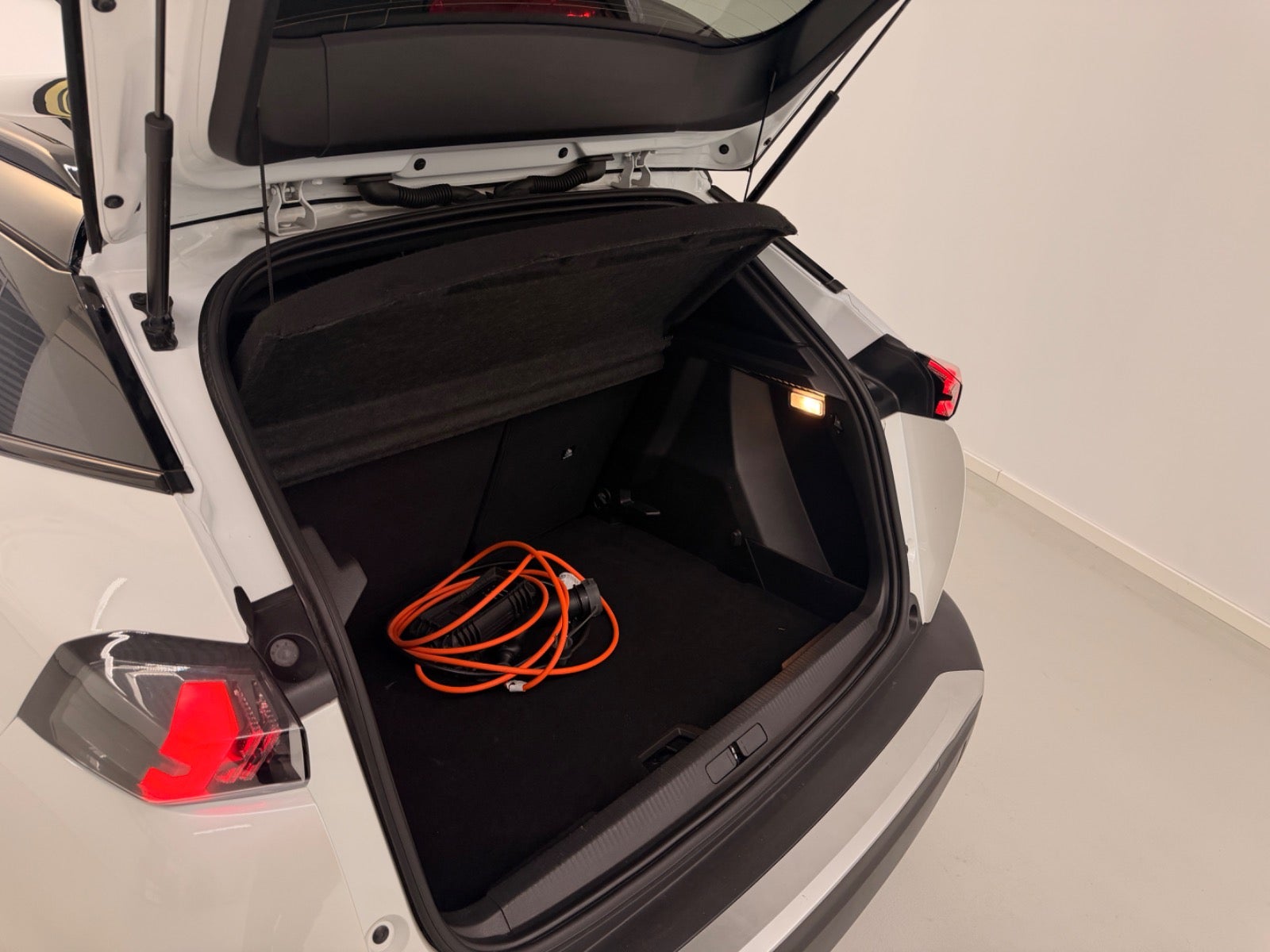 Billede af Peugeot e-2008 50 GT Line Electric