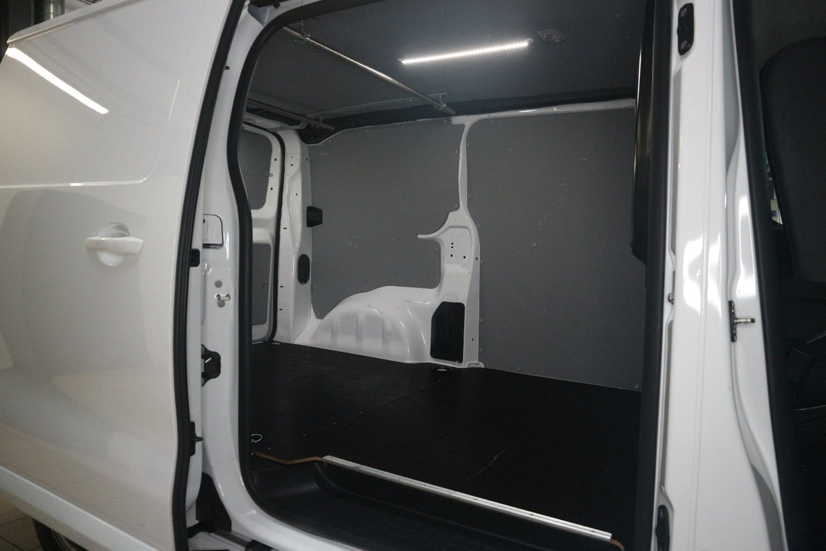 Peugeot Expert BlueHDi 122 L2 Premium Van