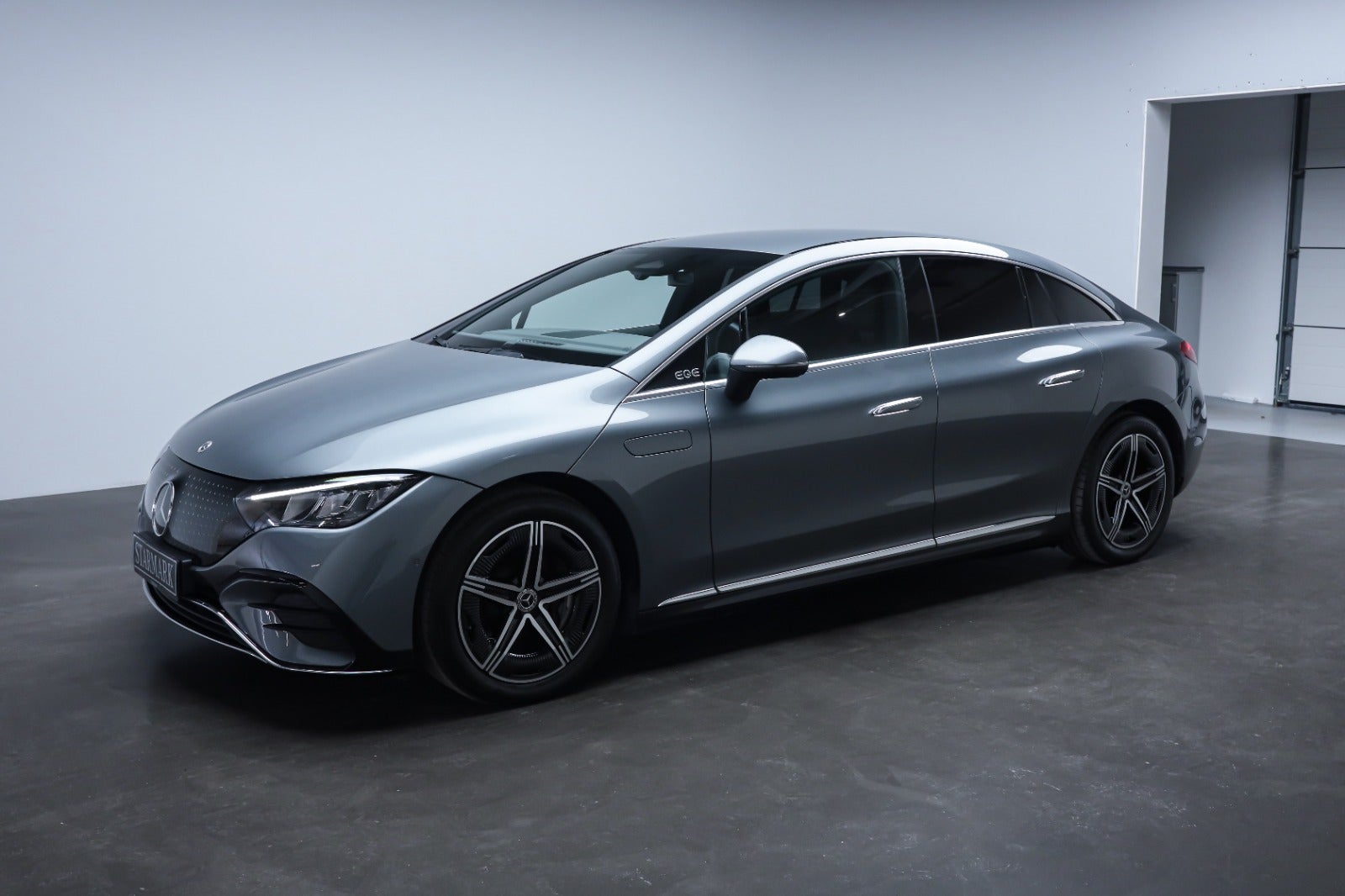 Mercedes-Benz EQE 350+ (1/8)