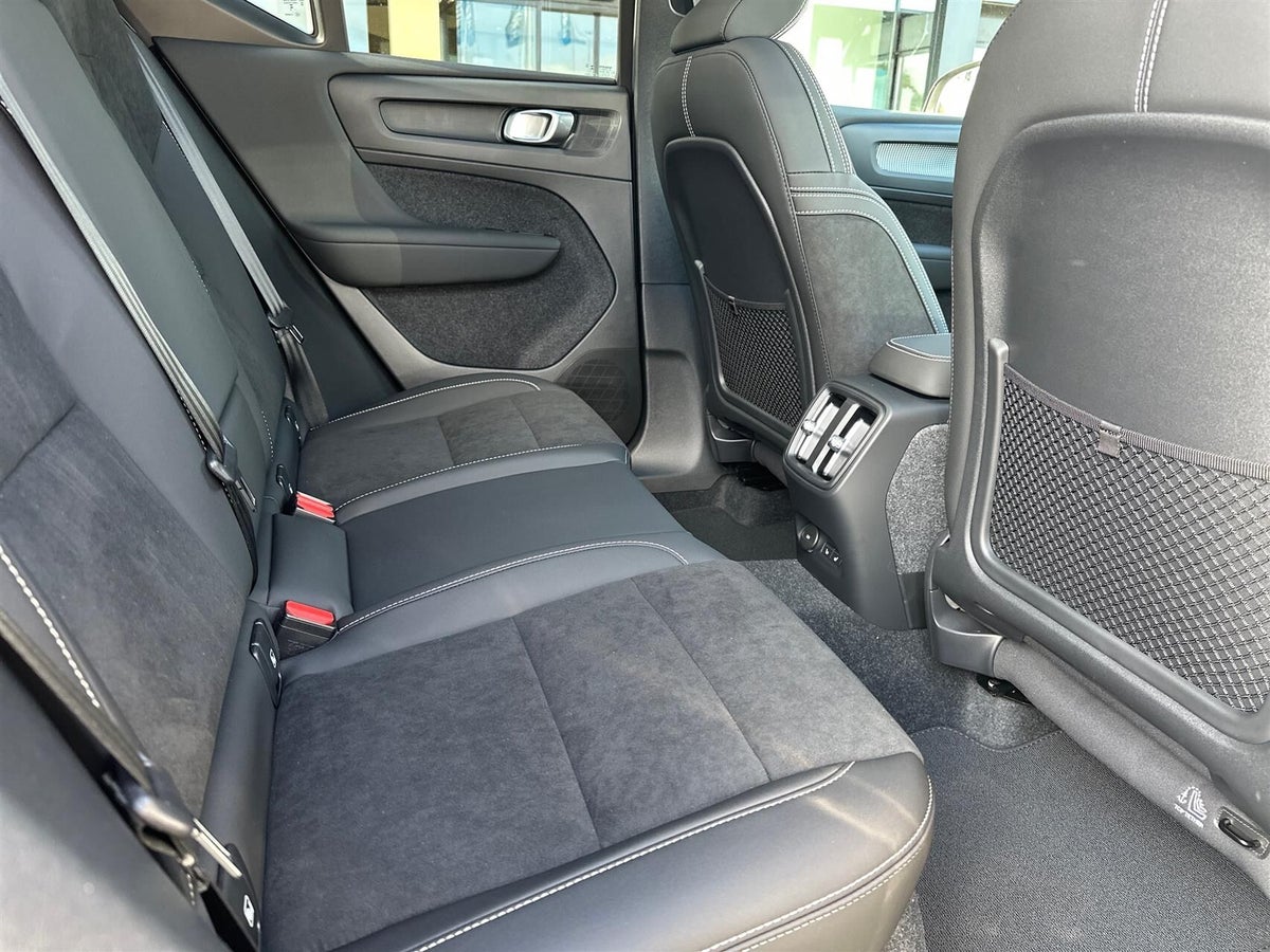 Volvo EX40 Extended Range Black Edition billede 5