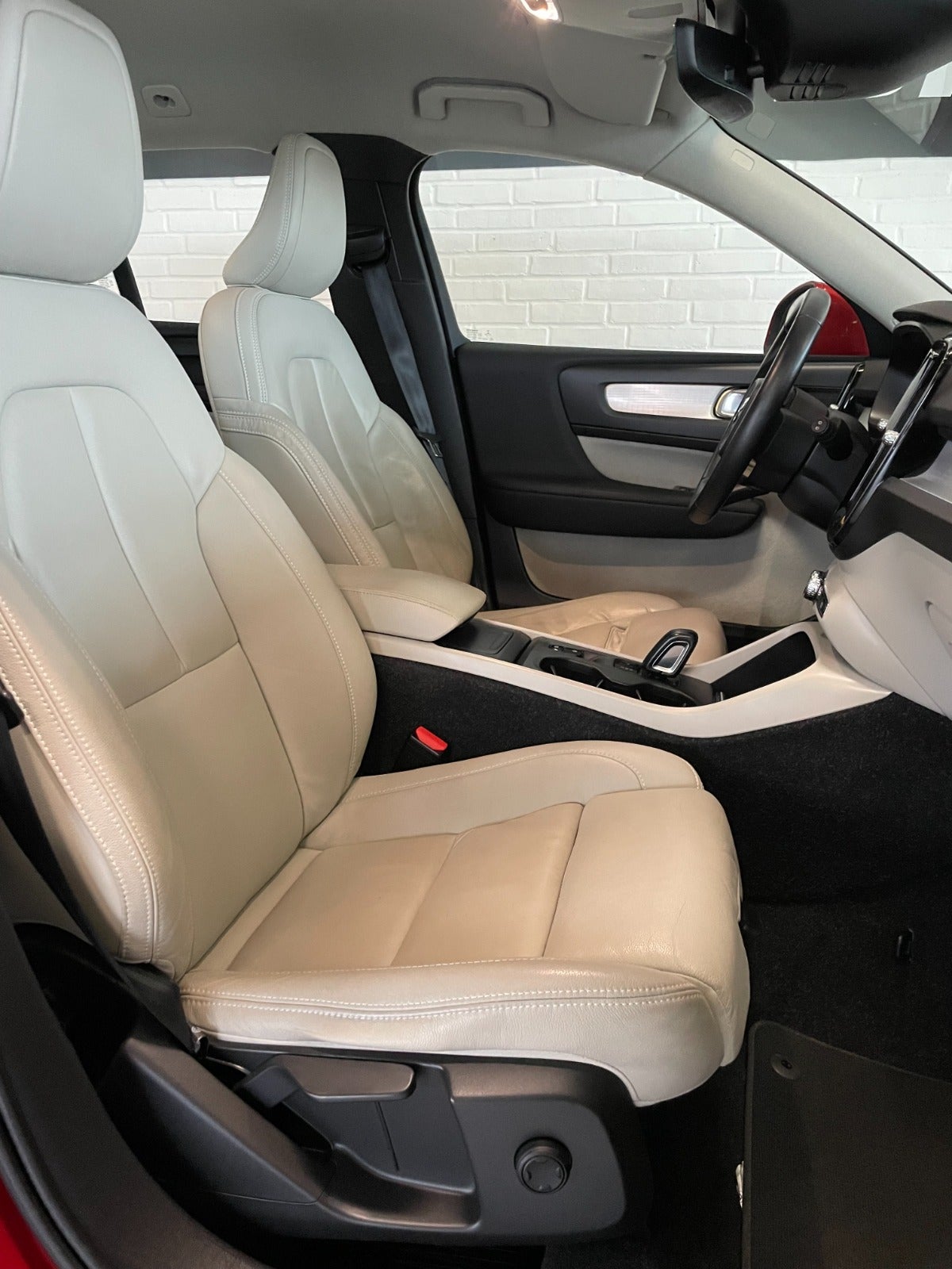 Billede af Volvo XC40 2,0 T5 247 Momentum aut. AWD