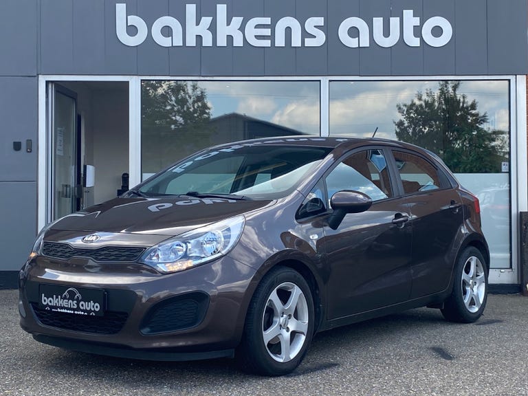 Kia Rio CVVT Style