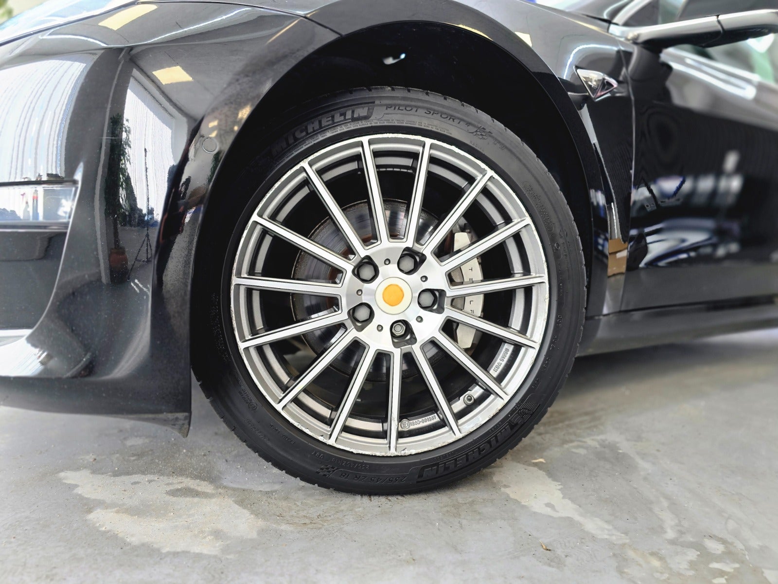 Billede af Tesla Model 3  Standard Range+ RWD