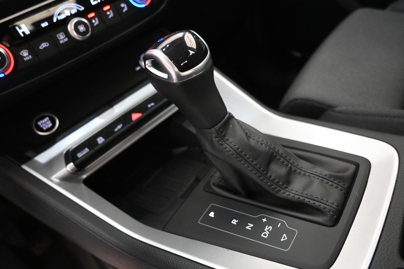 Audi Q3 TFSi e Attitude plus S-tr.