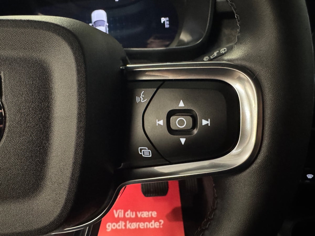 Volvo XC40 P6 ReCharge Core