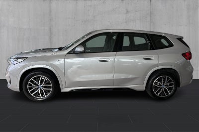BMW iX1 eDrive20 M-Sport - 1