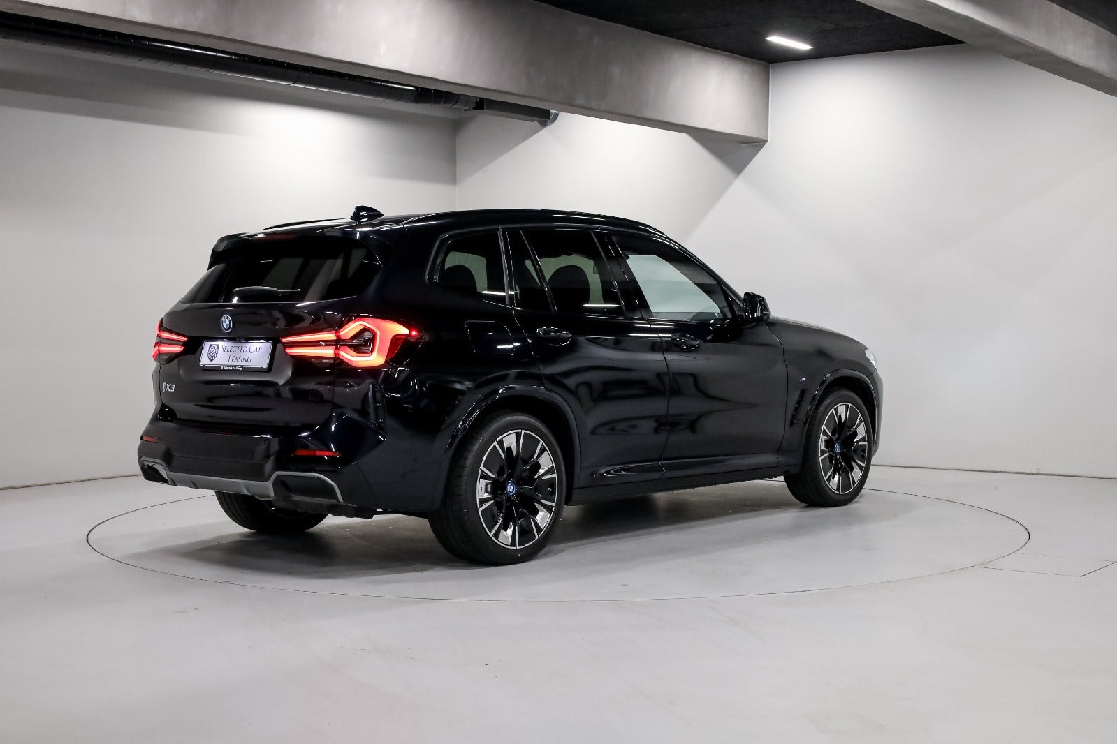 BMW iX3 Charged Plus M-Sport