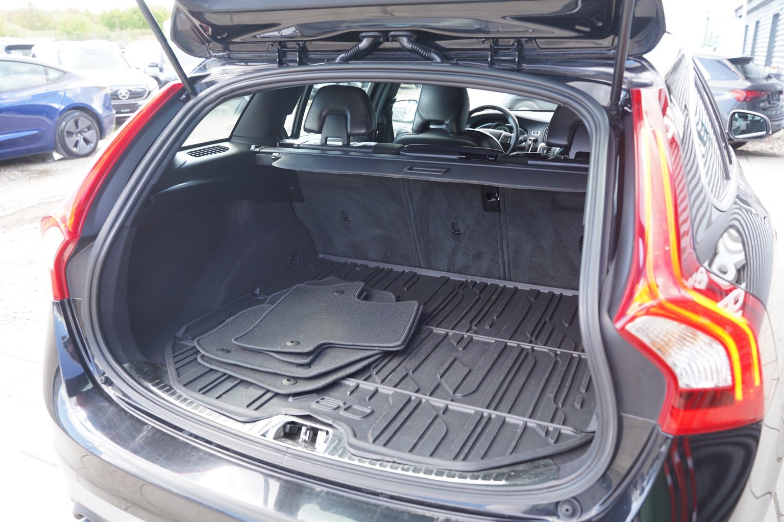 Billede af Volvo V60 2,0 D4 190 R-Design aut.