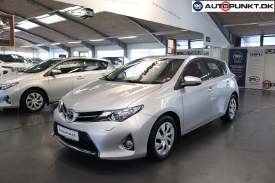 Toyota Auris 1,4 D-4D T2 5d