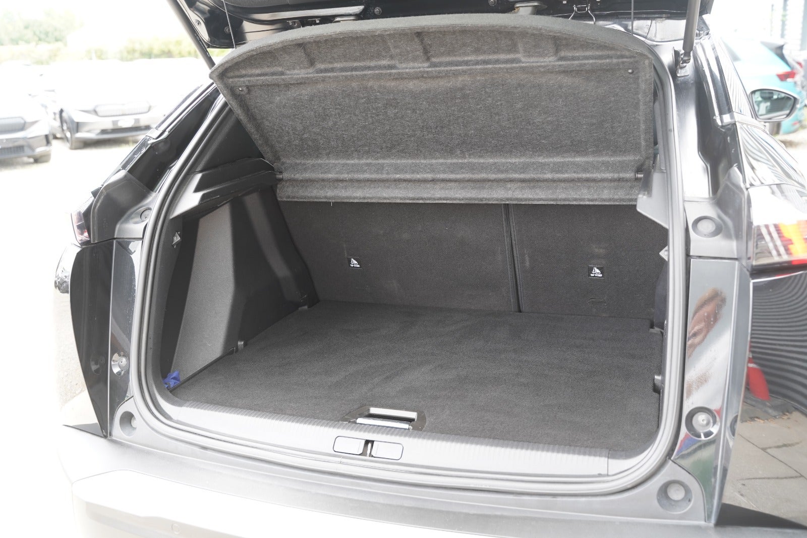Billede af Peugeot 2008 1,5 BlueHDi 100 Allure Pack