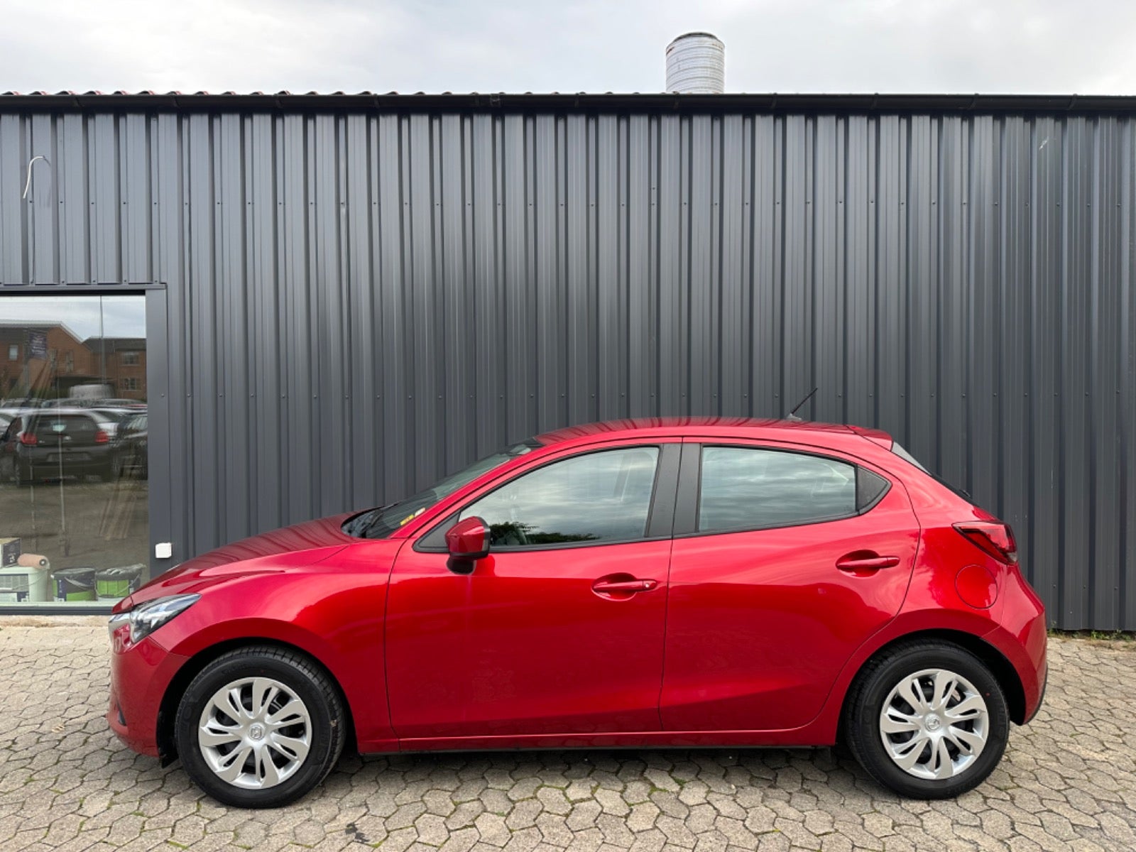 Mazda 2 2016