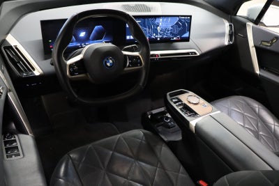 BMW iX xDrive40 Fully Charged