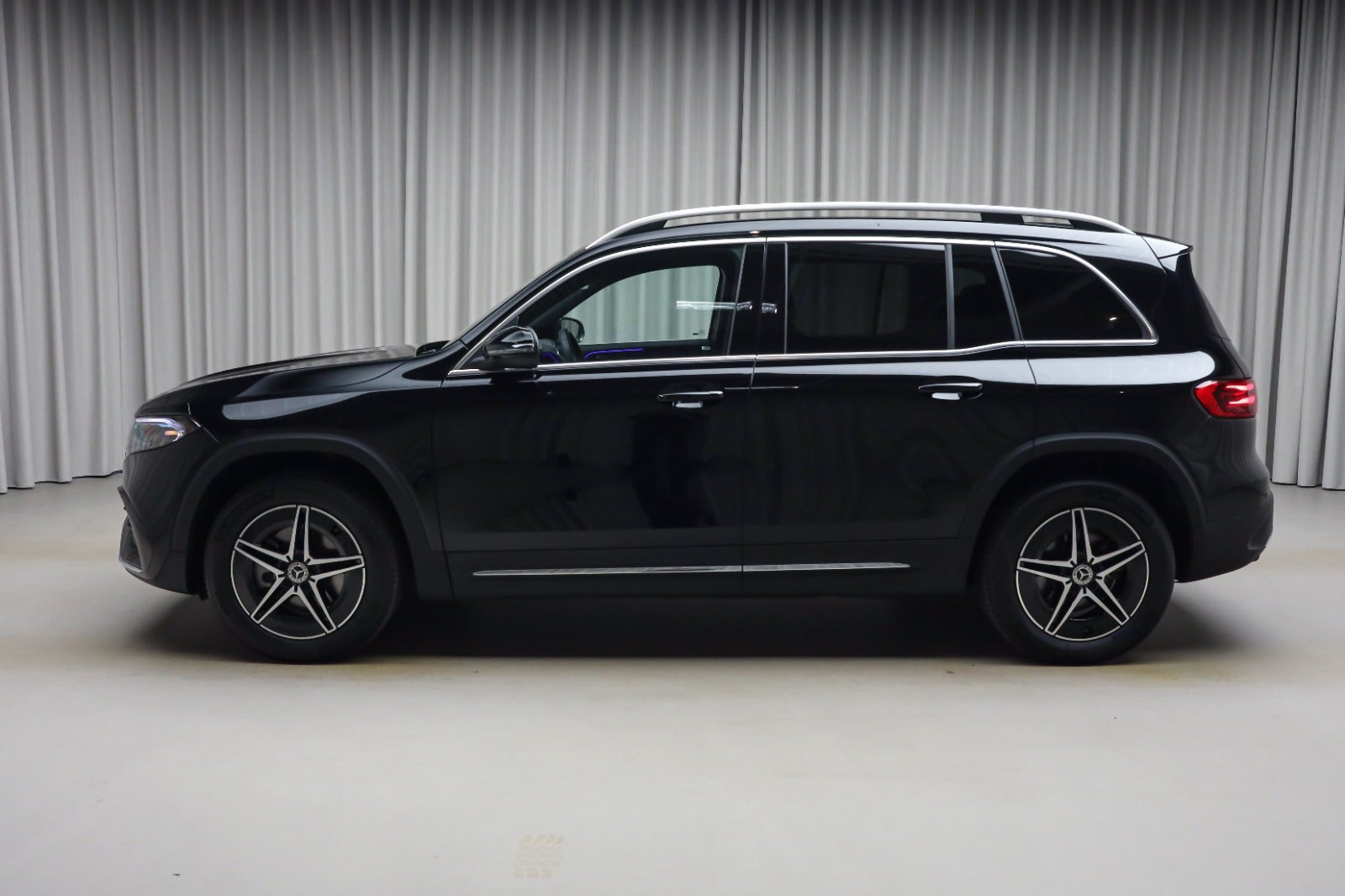 Mercedes-Benz EQB 250+ (6/8)