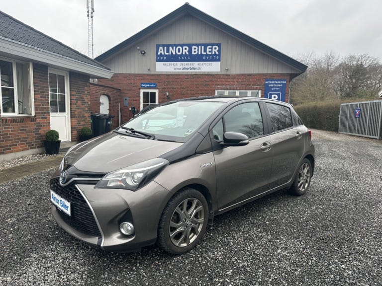 Toyota Yaris Hybrid Delight e-CVT