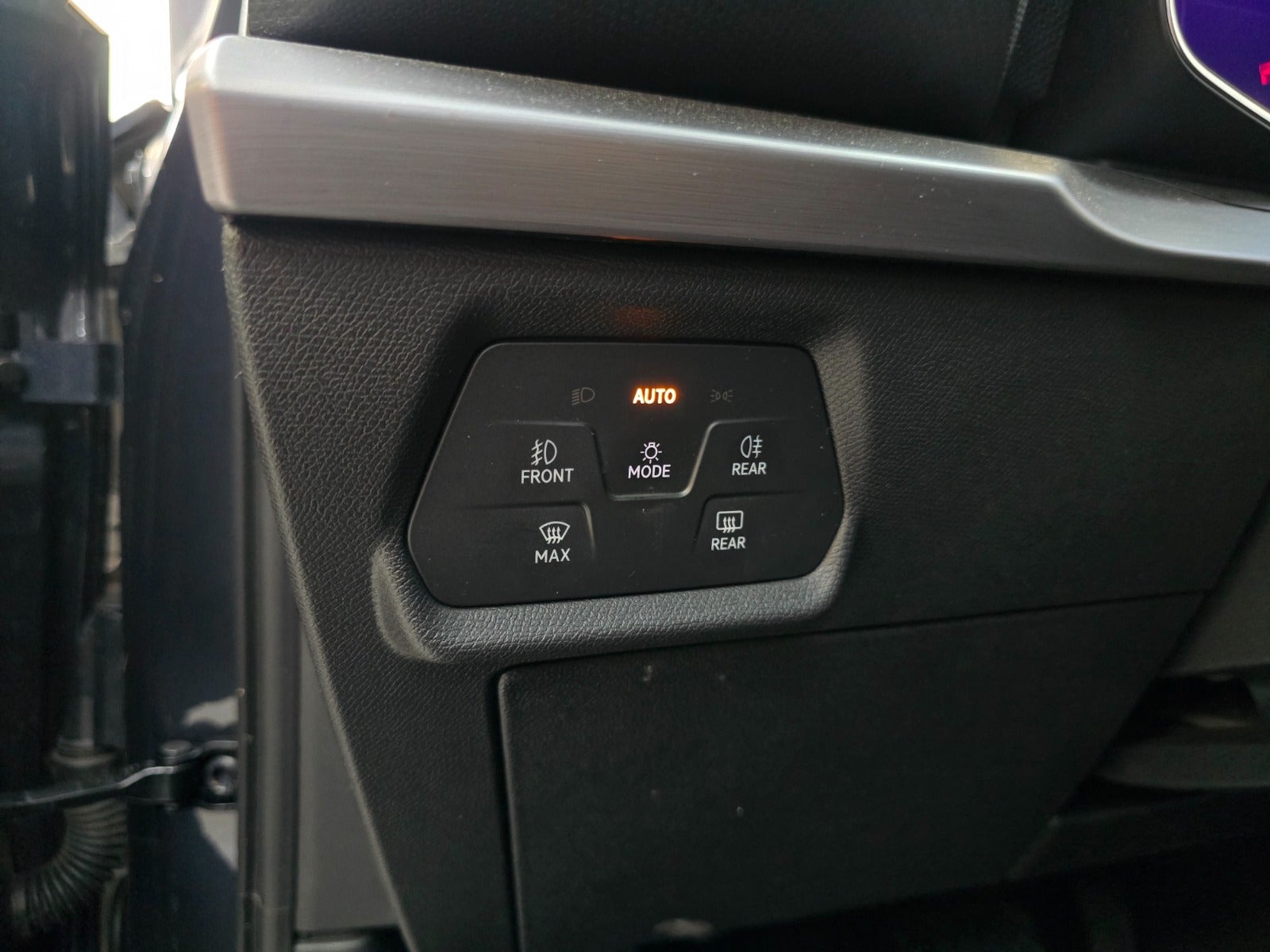 Billede af Seat Leon 1,5 eTSi 150 FR Sportstourer DSG