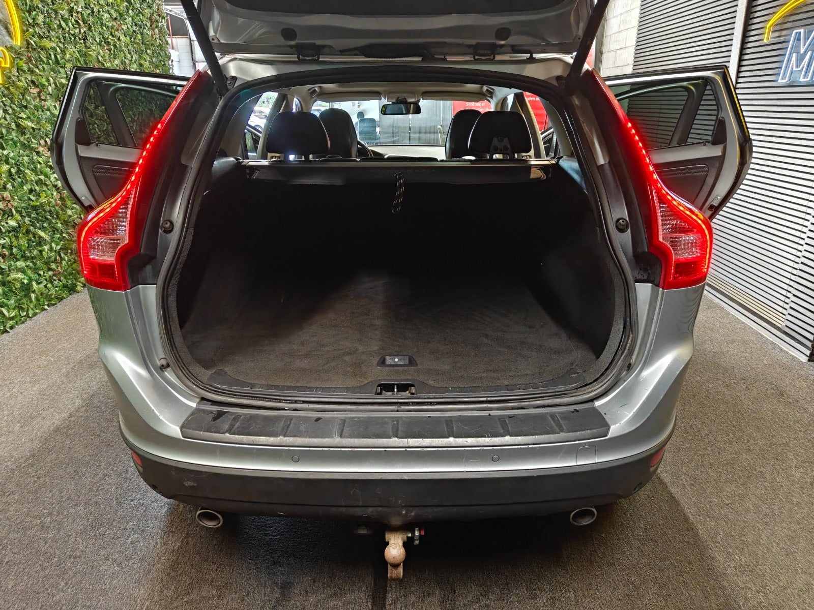 Billede af Volvo XC60 2,4 D5 215 Momentum aut. AWD