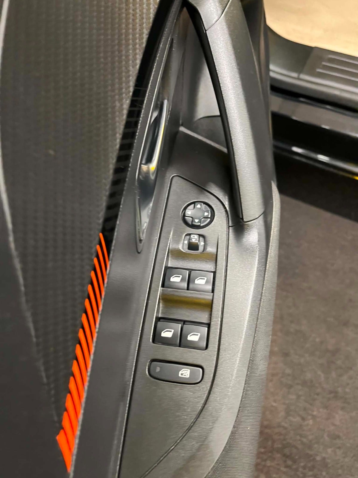 Billede af Peugeot 2008 1,2 PureTech 130 Active Limited EAT8