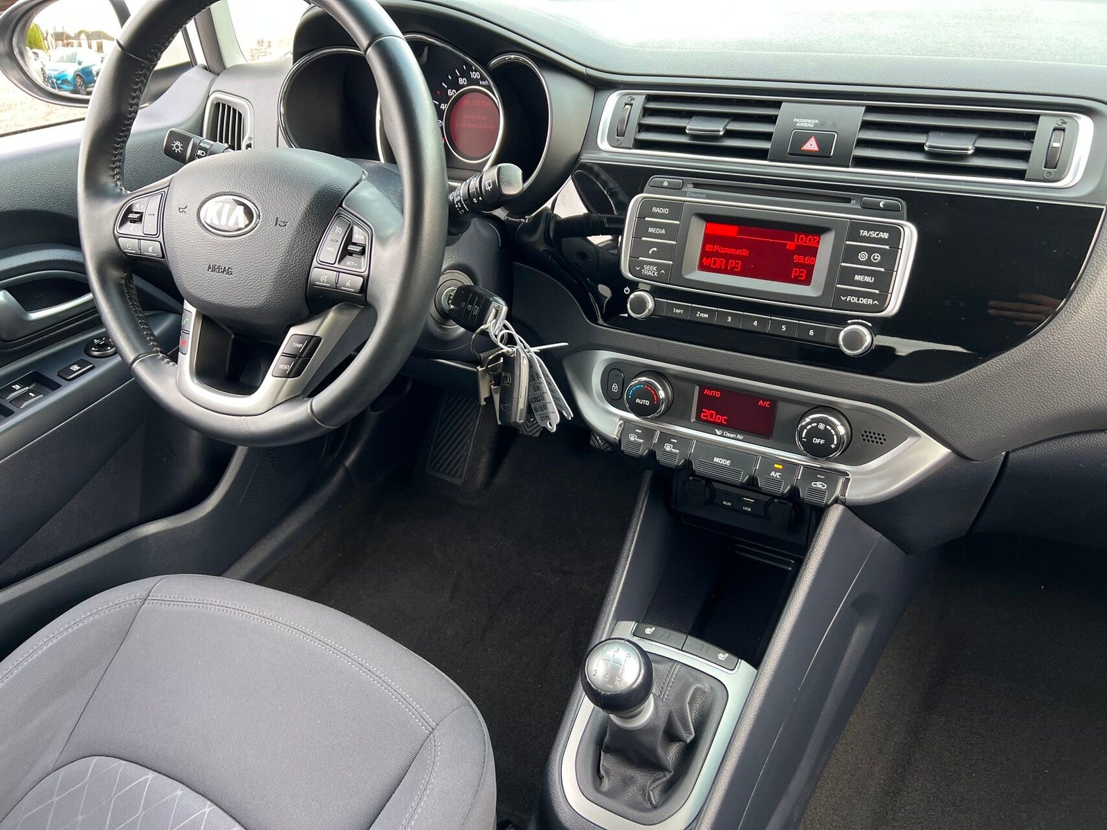 Kia Rio CVVT Attraction