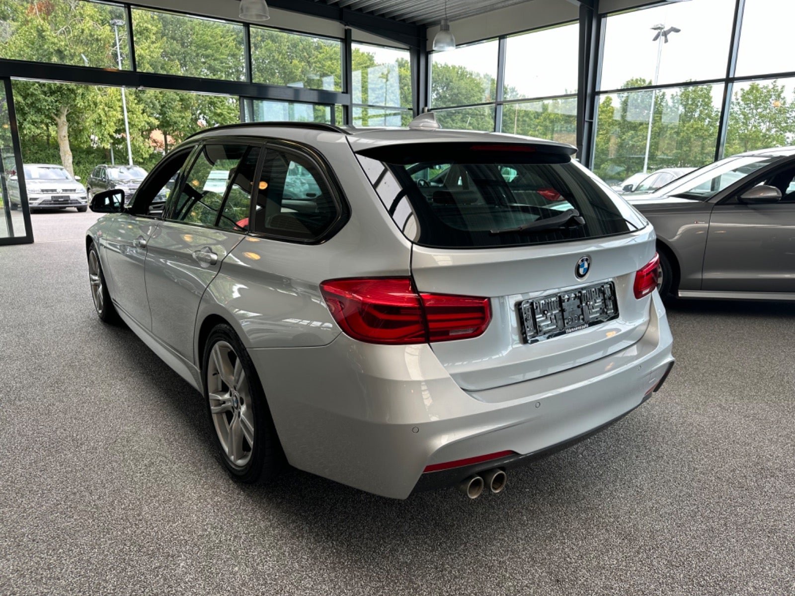 BMW 320i 2019