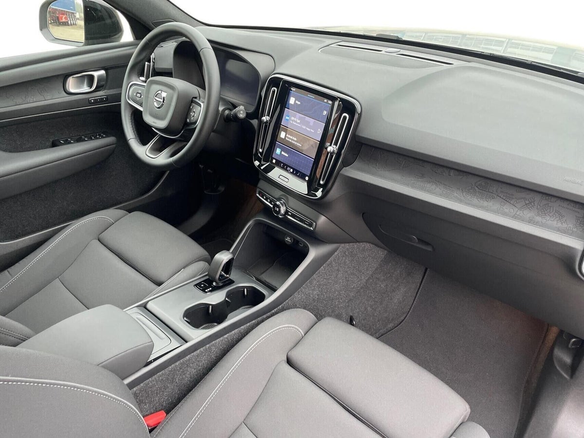 Volvo EX40 Extended Range Black Edition billede 11