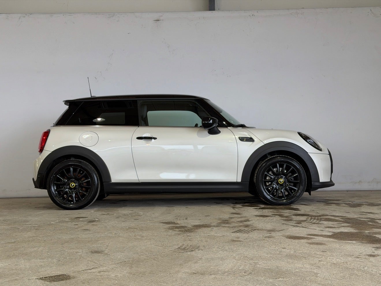 MINI Cooper SE Classic Trim