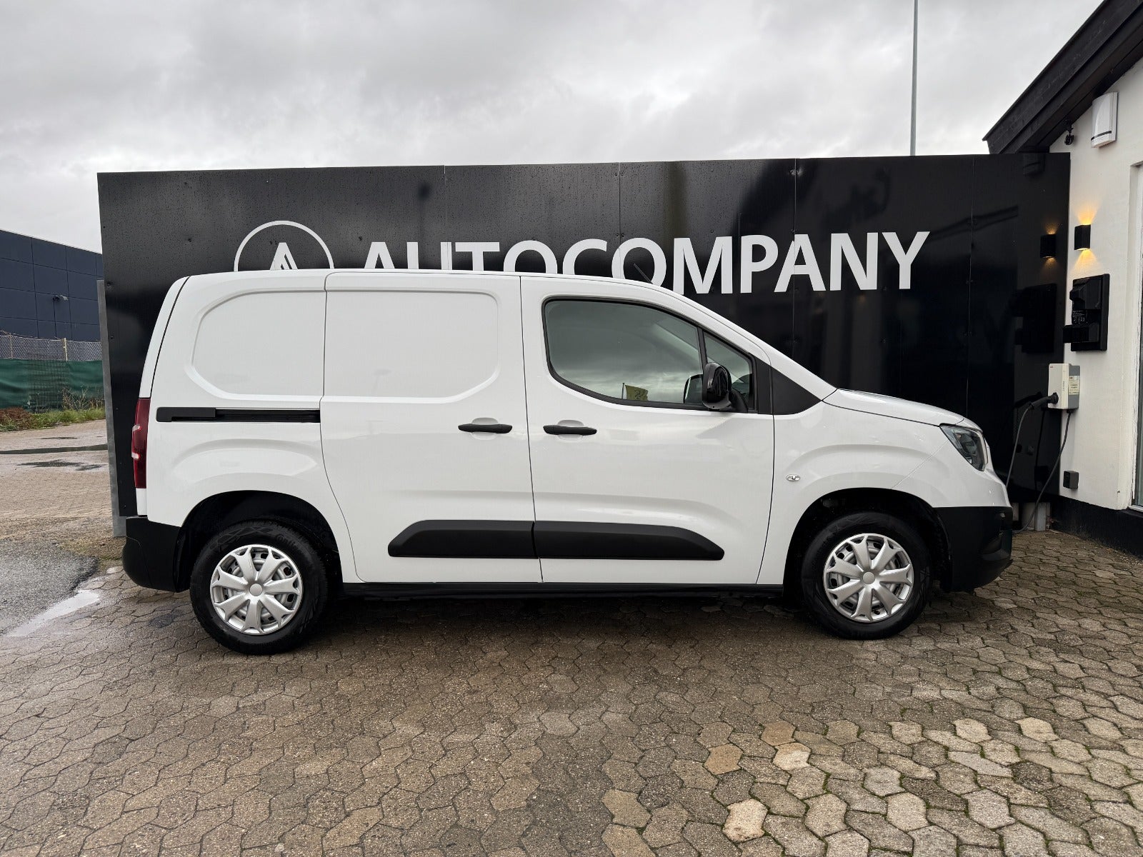 Opel Combo D 102 Enjoy L1V1